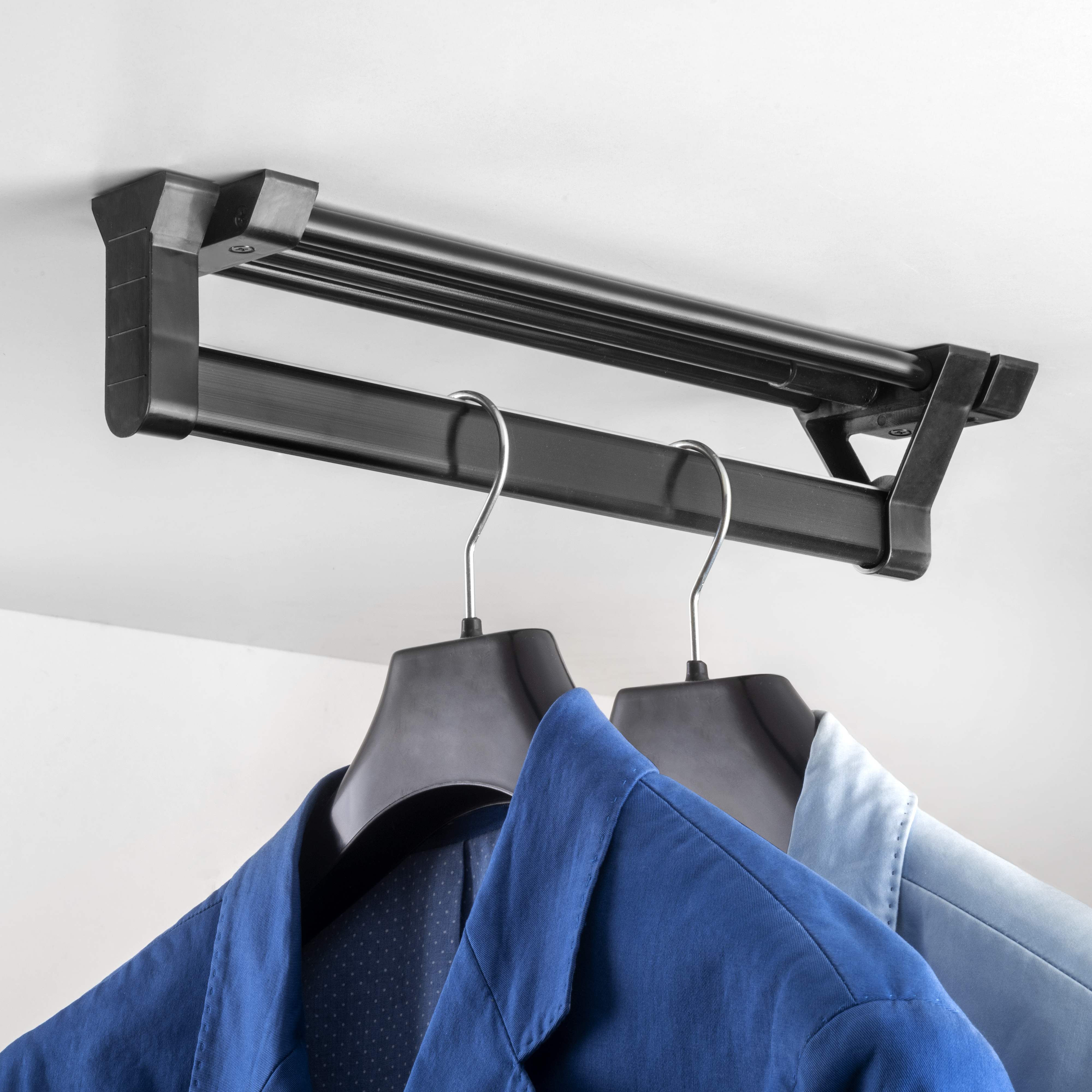 Porte vêtements extractible pour armoire 800 mm, gris métalisé Emuca